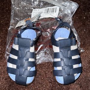 Carter’s 7C blue sandals for toddlers, perfect for summer